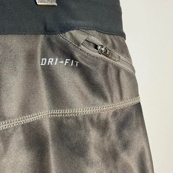 NIKE PRO Gray Tie Dye Crop Leggings- size M - Picture 6 of 10